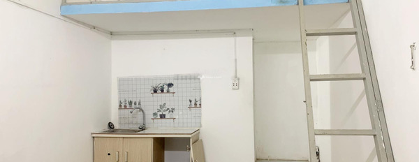 Quận 10, Hồ Chí Minh cho thuê phòng trọ có diện tích gồm 25m2, trong căn này gồm 1 phòng ngủ, 1 WC thuận tiện di chuyển-03