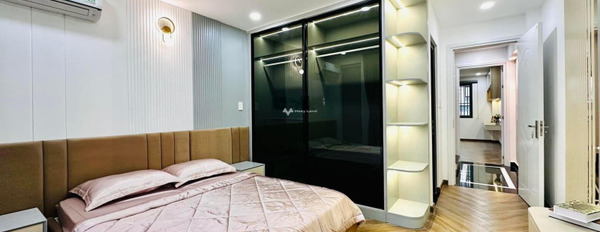 Bán nhà có diện tích 60m2 nằm ở Tân Bình, Hồ Chí Minh tổng quan gồm 4 phòng ngủ, 5 WC-02