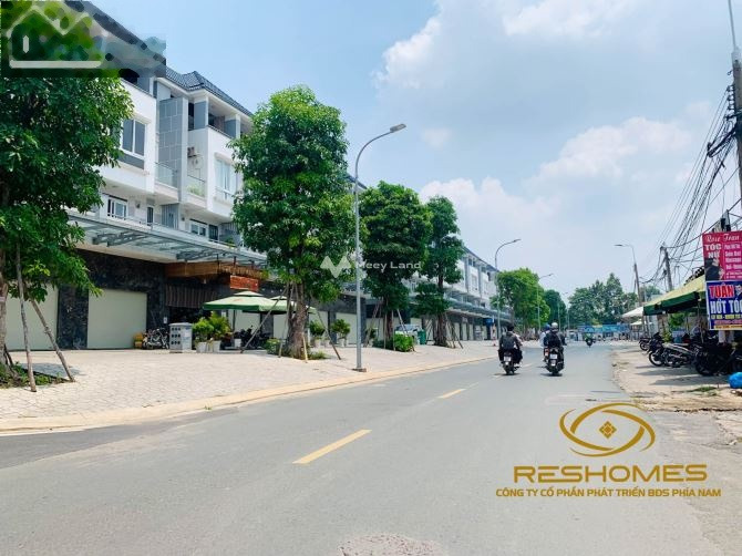 Căn nhà gồm tổng cộng 5 PN, bán biệt thự, bán ngay với giá hợp lý từ 10.5 tỷ có diện tích 100m2 vị trí thuận lợi tại Nguyễn Văn Hoa, Đồng Nai-01