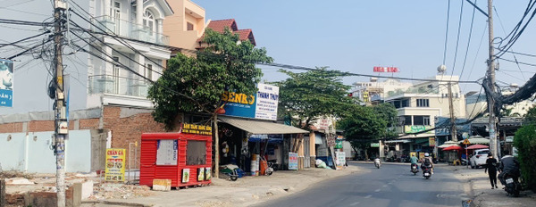 Bán nhà Quận 2, Sát Nguyễn Thị Định, diện tích 162m2-02