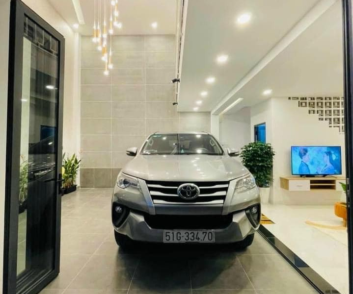 Ô tô ngủ trong nhà, bán nhà 4 tầng đẹp nhất Cao Thắng, quận 10, 143m2, 16,3 tỷ-01