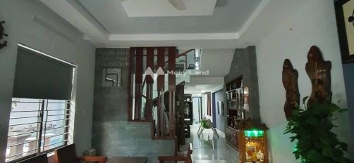 Bán biệt thự nằm ngay bên trong Hòa Phước, Hòa Vang bán ngay với giá cực rẻ 7.9 tỷ diện tích chuẩn 197m2, tổng quan trong ngôi nhà có 4 phòng ngủ-02