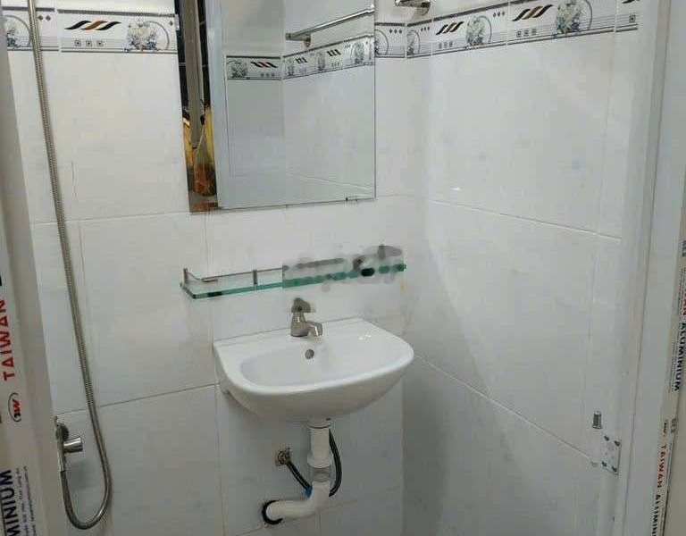 NHÀ HXH THÔNG 319/ LÊ VĂN THỌ DT: 3 X 5 TRỆT LẦU 1 PN 1 WC CHỈ 4 TR -01