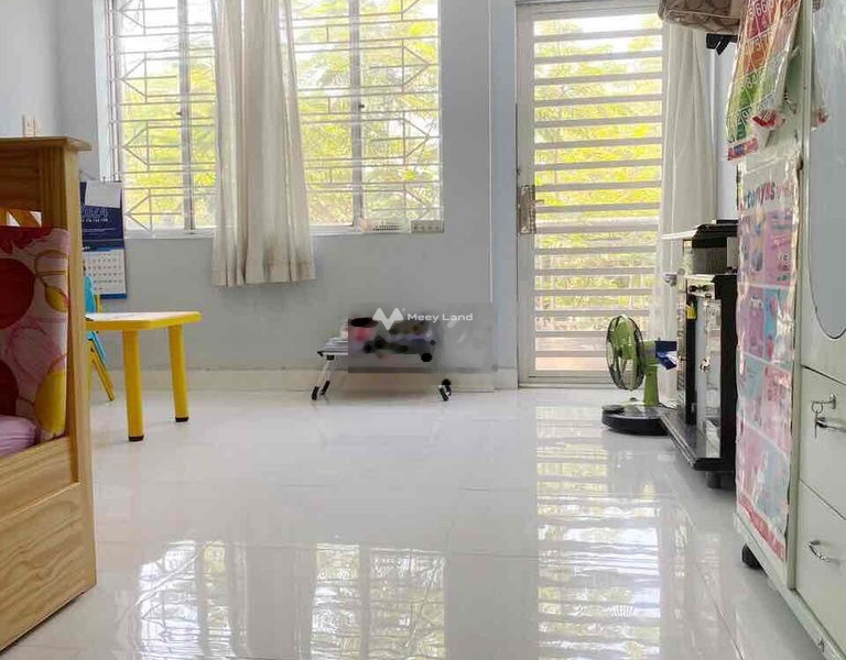 Cho thuê nhà diện tích thực 240m2 vị trí mặt tiền tại Biên Hòa, Đồng Nai thuê ngay với giá chốt nhanh 8 triệu/tháng, nhà gồm 5 phòng ngủ, 4 WC-01