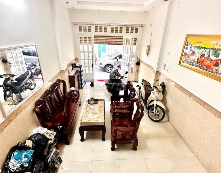 Bán nhà diện tích 51m2 vị trí đẹp tọa lạc tại Nguyễn Trọng Tuyển, Hồ Chí Minh bán ngay với giá giao lưu 8.5 tỷ ngôi nhà bao gồm 4 PN, 5 WC-01
