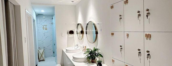 Có diện tích chung là 160m2, cho thuê nhà ở vị trí mặt tiền nằm ngay Nguyễn Gia Trí, Bình Thạnh giá mềm sinh viên-03