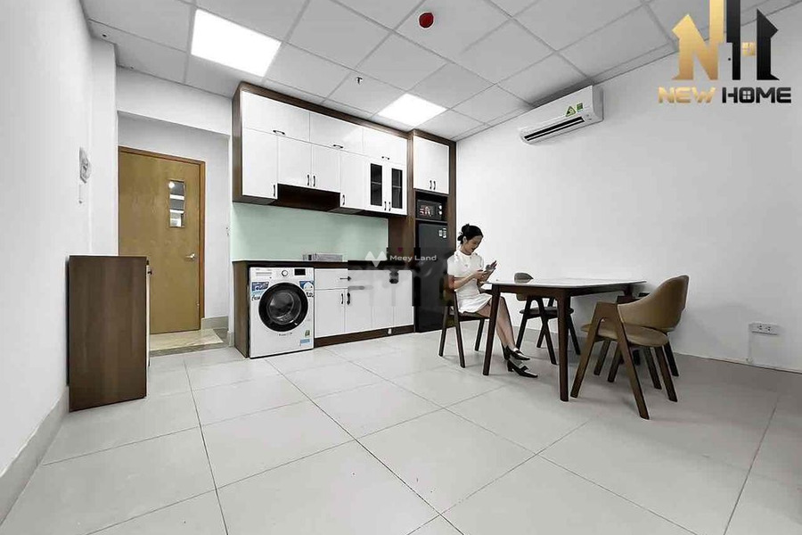 Cho thuê chung cư vị trí đặt nằm trên Tân Bình, Hồ Chí Minh, trong căn hộ này gồm 1 PN, 1 WC vị trí siêu đẹp-01
