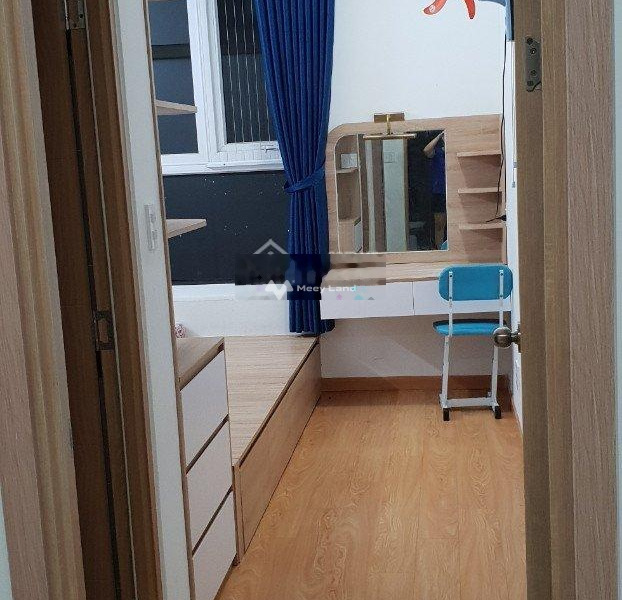 Trong căn hộ nhìn chung bao gồm 2 phòng ngủ, bán căn hộ nằm ở Xa Lộ Hà Nội, Hồ Chí Minh, tổng quan trong ngôi căn hộ gồm 2 PN, 2 WC giá hợp lý-01