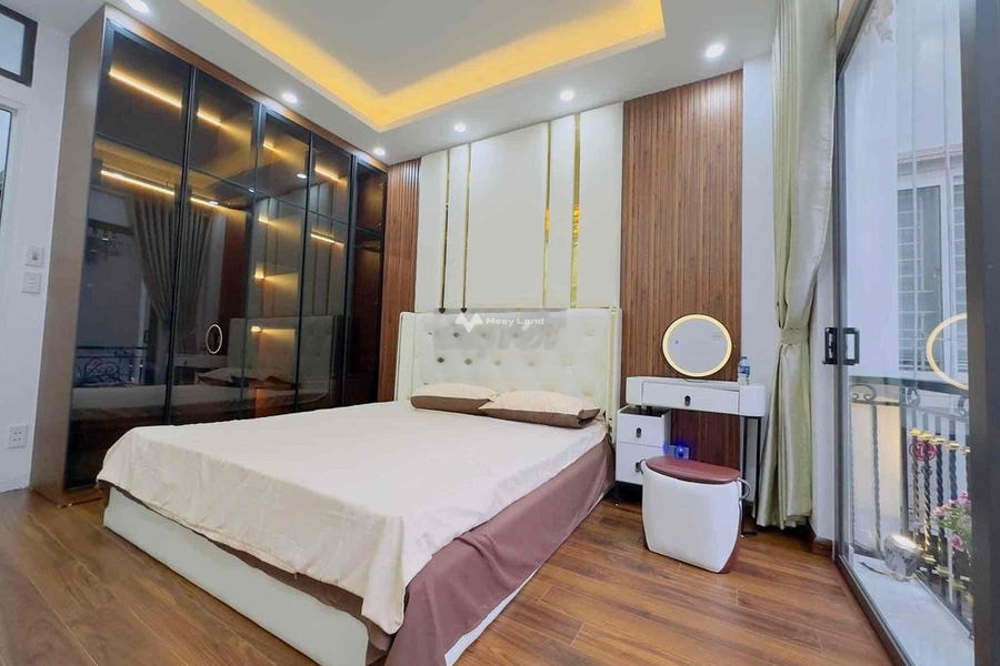 Ở tại Thanh Xuân, Hà Nội, bán nhà, giá bán cực mềm chỉ 4 tỷ có diện tích chung là 40m2, trong nhà này gồm có 9 PN hãy nhấc máy gọi ngay-01