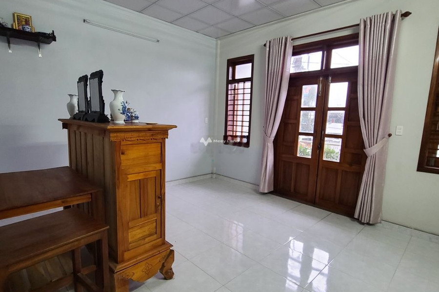 Tổng 3 phòng ngủ cho thuê nhà ở Diện tích nền 100m2 giá thuê giao lưu 7 triệu/tháng vị trí thuận lợi tại Huế, Thừa Thiên Huế-01
