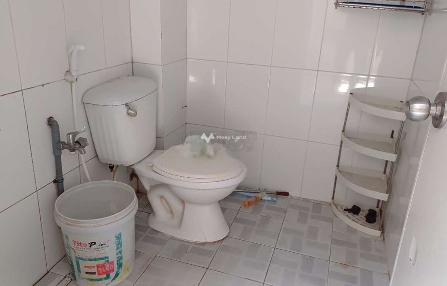 Có một diện tích là 80m2, cho thuê nhà ở vị trí thuận lợi ở Bình Hưng Hòa A, Bình Tân, trong căn nhà này có 3 phòng ngủ, 1 WC thích hợp kinh doanh-01