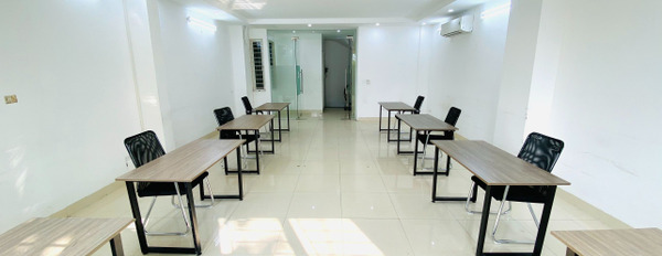 Chính chủ cho thuê văn phòng tại 64/360 Xã Đàn, diện tích 70m2, giá chỉ 13 triệu/tháng, đã có sẵn bàn ghế-02