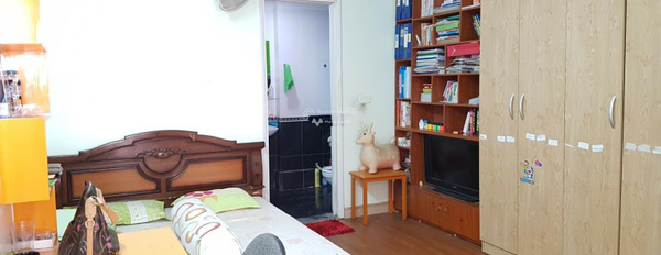 Trong ngôi căn hộ này 2 phòng ngủ, bán chung cư hướng Nam vị trí thuận lợi ở Phúc La, Hà Nội, căn này gồm có 2 phòng ngủ, 2 WC pháp lý rõ ràng-02