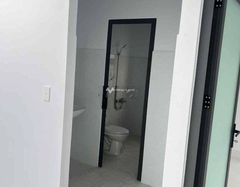 Diện tích thực khoảng 130m2, cho thuê nhà ở Phía trong Lý Văn Sâm, Tam Hiệp, nhà này gồm có 4 PN, 3 WC bãi đậu xe rộng-01