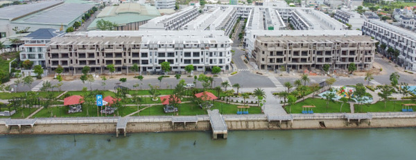 Nhà phố 96m2 1 trệt 2 lầu, sân thượng gần khu công nghiệp Thuận Đạo, thanh toán 1,3 tỷ nhận nhà, sổ hồng-03