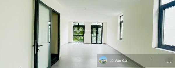 Cho thuê nhà có diện tích gồm 100m2 vị trí đặt tọa lạc ở An Phú, Quận 2 thuê ngay với giá cực rẻ 35 triệu/tháng, nhìn chung gồm 5 phòng ngủ, 4 WC-03
