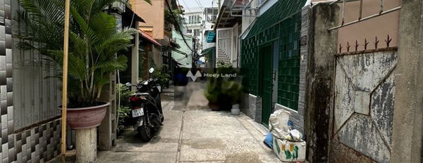 Tổng diện tích là 40m2, cho thuê nhà ở vị trí mặt tiền ngay tại Hoàng Việt, Hồ Chí Minh, nhà này có 3 phòng ngủ, 3 WC khách có thiện chí liên hệ ngay-02