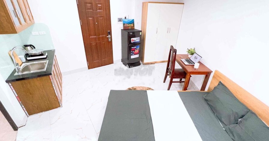 Nội thất đầy đủ, cho thuê căn hộ có một diện tích 20m2 vị trí thuận lợi ngay tại Hoàng Quốc Việt, Hà Nội giá thuê sang tên chỉ 4.5 triệu/tháng-01