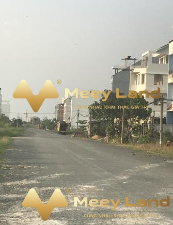 Vị trí đặt ngay ở Đường Nguyễn Văn Linh, Hồ Chí Minh bán đất giá bán hạt dẻ 2.83 tỷ diện tích chuẩn 105m2, với ngõ trước nhà 12 mét