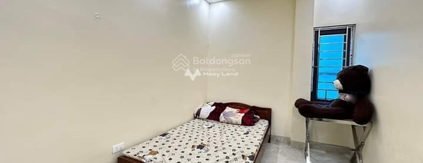 Nhà gồm 1 phòng ngủ bán nhà ở có diện tích 36m2 bán ngay với giá ưu đãi 4 tỷ vị trí đẹp ngay trên Ngọc Khánh, Hà Nội-03