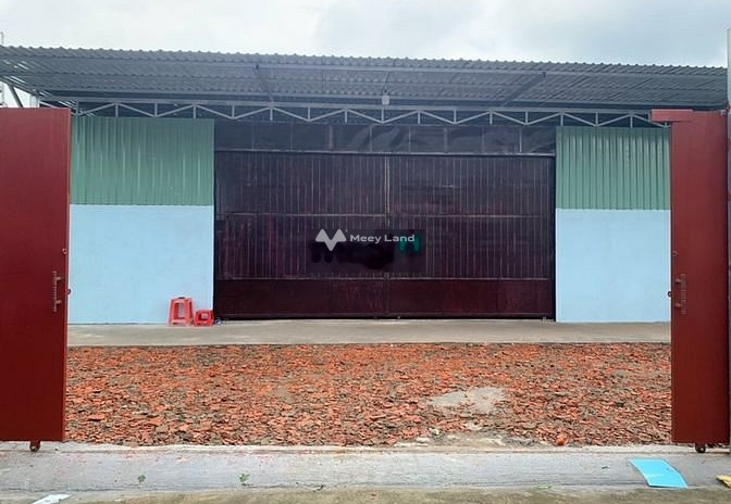 Vị trí mặt tiền gần Tô Ngọc Vân, Quận 12 cho thuê kho bãi 240m2 thuê ngay với giá chính chủ chỉ 15 triệu/tháng khuôn viên rộng