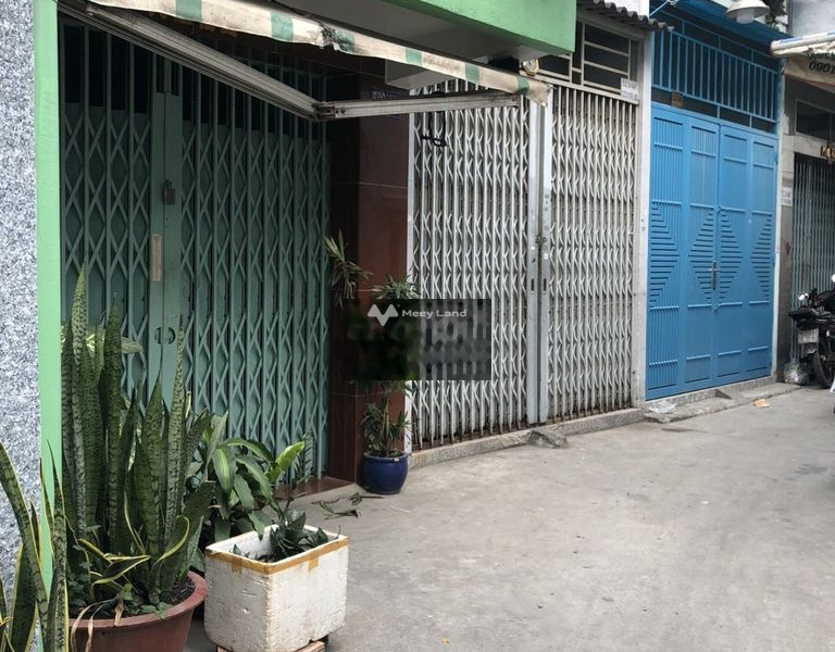 Diện tích khoảng 22m2 bán nhà vị trí ngay trên Phường 12, Hồ Chí Minh ngôi nhà có tổng cộng 2 PN 1 WC khách có thiện chí liên hệ ngay.-01