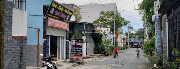 Diện tích gồm 302m2 bán nhà vị trí đặt tọa lạc ở Quận 12, Hồ Chí Minh hướng Đông Nam trong nhà nhìn chung gồm có 2 PN 1 WC hãy nhấc máy gọi ngay-02