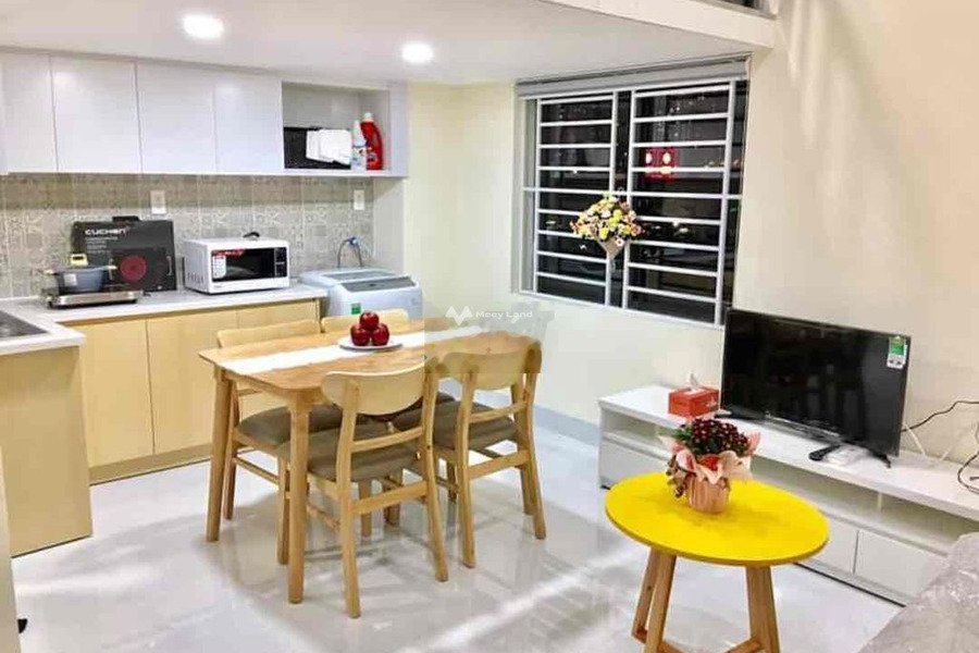 Lê Văn Lương, Quận 7, cho thuê chung cư giá thuê rẻ bất ngờ 6.2 triệu/tháng, trong căn hộ có tất cả 1 PN, 1 WC khu vực đông đúc-01