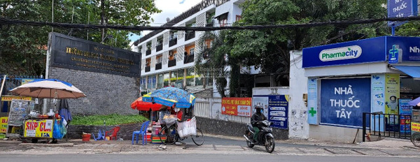 Nằm tại Tăng Nhơn Phú A, Quận 9, bán nhà, bán ngay với giá cực mềm chỉ 5.3 tỷ diện tích 60m2, nhà bao gồm có 3 phòng ngủ liên hệ chính chủ-02