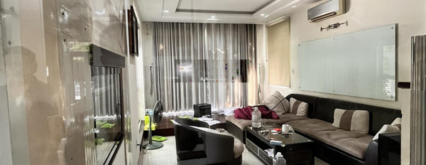 Ngôi nhà gồm có 3 phòng ngủ, bán nhà ở có diện tích chính 154m2 bán ngay với giá chốt nhanh từ 33 tỷ vị trí đẹp tọa lạc trên Trần Quang Khải, Tân Định-02