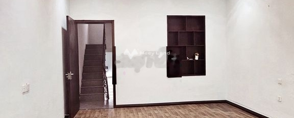 Hướng Đông, bán nhà diện tích 50m2 vị trí mặt tiền tọa lạc tại Khương Mai, Hà Nội bán ngay với giá từ 6.5 tỷ nhà có tổng 3 PN-03