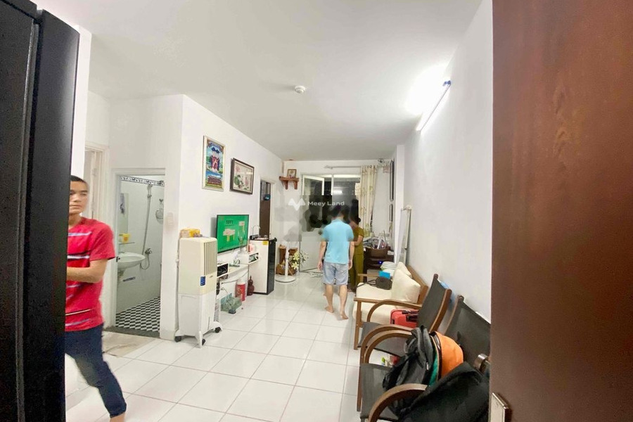 Trong căn hộ gồm 2 PN, bán chung cư vị trí đẹp ở Tam Bình, Hồ Chí Minh, trong căn này gồm có 2 PN, 2 WC tiện ích bao phê-01