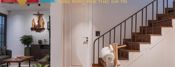 Nợ ngân hàng bán biệt thự diện tích khoảng 92 m2 bán ngay với giá siêu mềm 17 tỷ mặt tiền tọa lạc ở Phường Láng Hạ, Hà Nội vị trí trung tâm-02