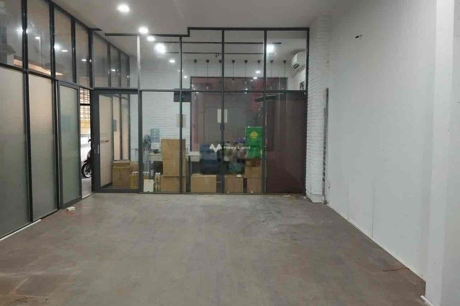 Căn này bao gồm 2 PN, cho thuê nhà ở có một diện tích 200m2 thuê ngay với giá cạnh tranh 13 triệu/tháng Nằm ngay trên Chánh Nghĩa, Bình Dương-01