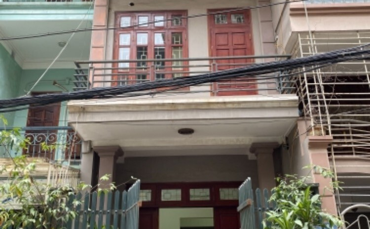 Cho thuê nhà riêng ngõ 61 Lạc Trung, 80m2, 3 tầng, 3 ngủ, gara ô tô