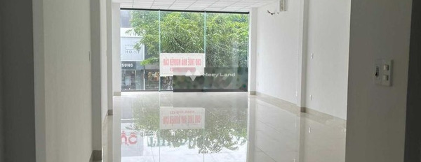 Nằm ở Nguyễn Văn Linh, Hải Châu, cho thuê nhà, thuê ngay với giá tốt từ 65 triệu/tháng có diện tích chuẩn 90m2, trong nhà này thì gồm 3 PN vào ở ngay-03