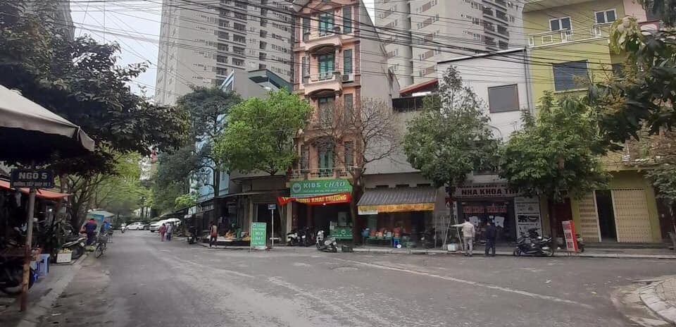 Bán nhà 3 tầng Văn Phú, ngay gần chung cư, mặt chợ kinh doanh cực đỉnh, giá 10,5 tỷ