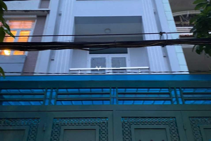 Trong nhà tổng quan có 5 phòng ngủ, cho thuê nhà, giá thuê khoảng từ 20 triệu/tháng với diện tích 80m2 vị trí đẹp nằm tại Dương Quảng Hàm, Hồ Chí Minh-01