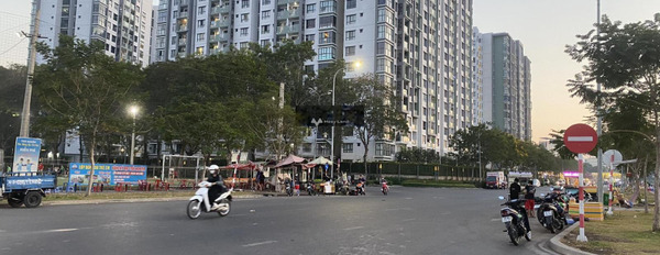 Giá bán đặc biệt từ 11 tỷ bán nhà diện tích rộng 175m2 mặt tiền tọa lạc ngay ở Sơn Kỳ, Tân Phú trong nhà gồm 5 phòng ngủ 5 WC cảm ơn đã xem tin.-03