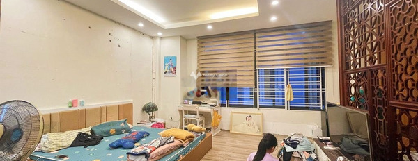 Trong nhà này gồm 3 phòng ngủ bán nhà giá bán công khai 5.5 tỷ diện tích gồm 40m2 vị trí thuận lợi Hồng Mai, Hà Nội-02