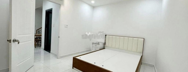 Bán nhà có diện tích chung 10m2 vị trí đặt ở Đường Số 28, Thủ Đức bán ngay với giá ưu đãi từ 1.92 tỷ tổng quan trong ngôi nhà có 3 PN, 3 WC-02