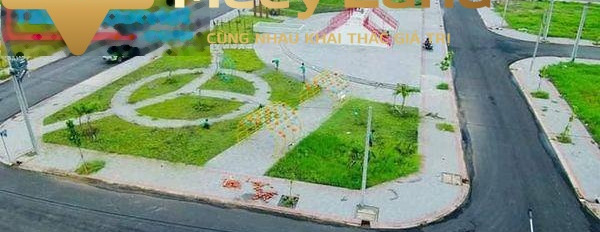 Vị trí thuận lợi ngay ở Xã Phú Hữu, Tỉnh Hậu Giang bán đất giá bán đặc biệt 730 triệu có tổng diện tích 170 m2, đường thông thoáng 1 m-03