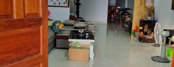 Vị trí ở Nguyễn Đức Thuận, Hiệp Thành cho thuê nhà giá thuê cơ bản 7.5 triệu/tháng, trong căn nhà này gồm 3 phòng ngủ, 2 WC-03
