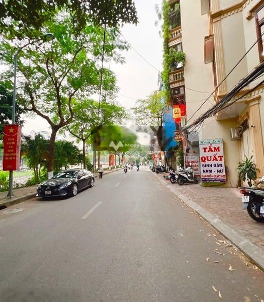 Nằm ở Nguyễn Đình Hoàn, Hà Nội, bán nhà, bán ngay với giá giao động từ 14.5 tỷ có diện tích chung 100m2 liên hệ ngay để được tư vấn-01