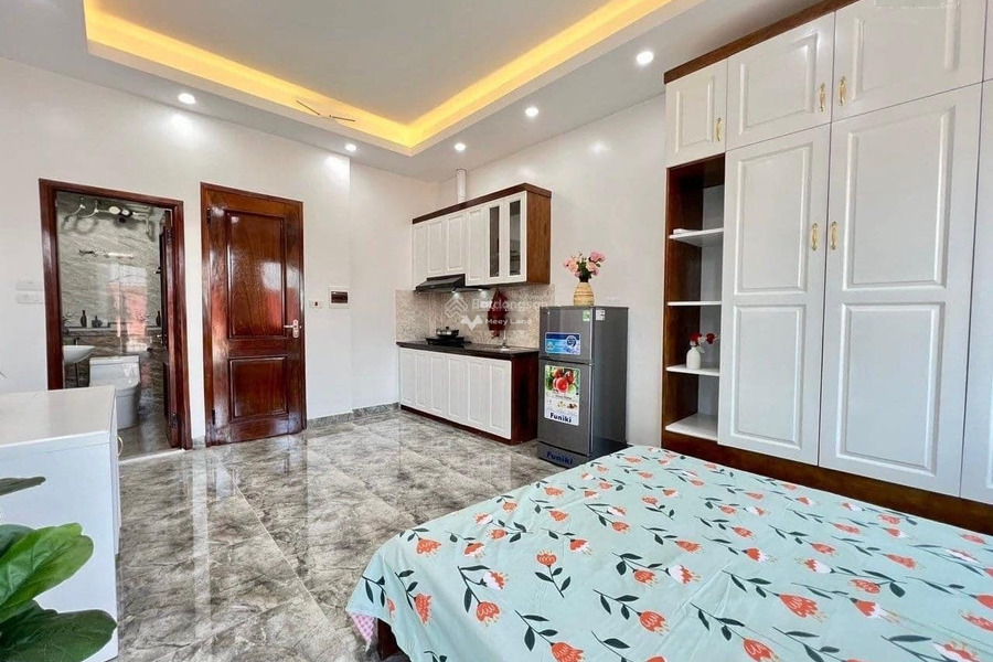 Nằm ở Lê Đức Thọ, Hà Nội, bán nhà, bán ngay với giá siêu rẻ từ 12 tỷ diện tích 70m2, nhà này gồm 12 phòng ngủ khách có thiện chí liên hệ ngay-01
