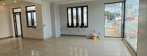 Nhà Nguyễn Thế Truyện, dt 5x20m trệt 3 lầu st, hợp làm dạy học, spa. -02