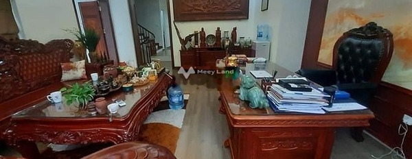 Tổng quan trong ngôi nhà có 8 phòng ngủ, bán biệt thự, giá bán cực mềm 27 tỷ với diện tích rộng 184m2 vị trí đặt vị trí ở Mộ Lao, Hà Nội-03