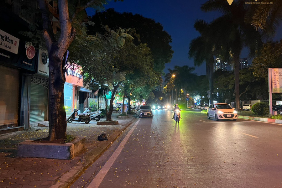 Bán gấp nhà mặt phố Nguyễn Khuyến, Văn Quán, Hà Đông, kinh doanh, 90m2, 5 tầng, 21,6 tỷ-01