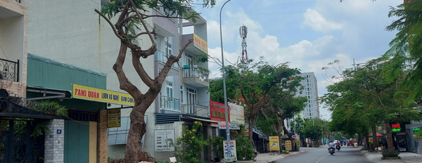 Vị trí tại Bình Trưng Đông, Hồ Chí Minh bán nhà giá bán bất ngờ từ 28 tỷ căn nhà gồm 5 PN 6 WC-03