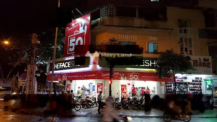 Bán nhà vị trí thuận lợi ngay trên Quận 1, Hồ Chí Minh bán ngay với giá bất ngờ từ 50 tỷ có diện tích chung 180m2